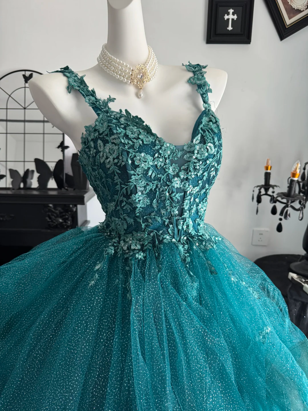 Pretty Spaghetti Straps Ball Gown Teal Tulle Appliques Quinceanera Dress D3694