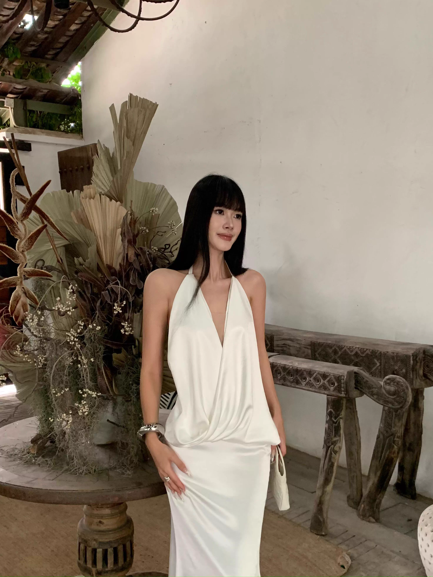 Sexy Halter V Neck White A Line Long Party Dress Formal Backless Evening Gown D2123