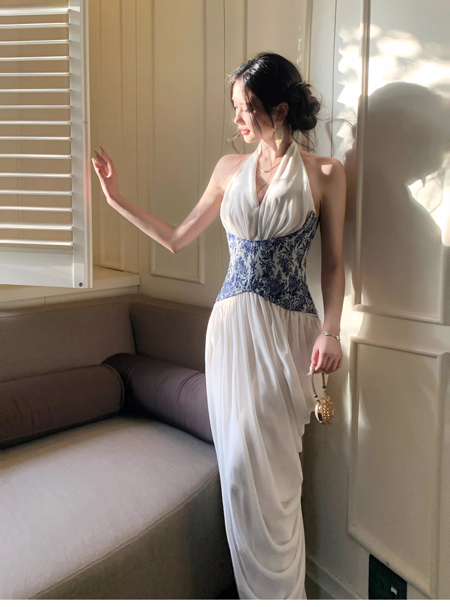 Unique Halter V Neck White Chiffon Pleated Long Prom Dress Birthday Evening Dress D2185