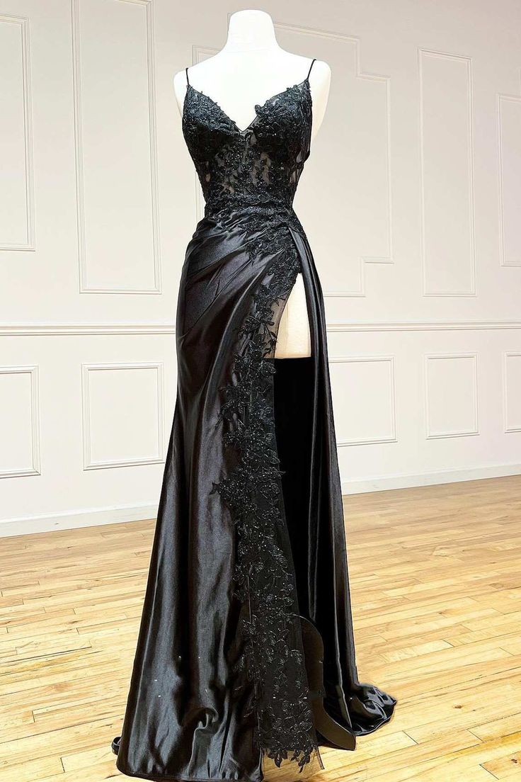 Sexy Mermaid Spaghetti Strap Sleeveless Long Split Prom Dress with Embroidered SD1301