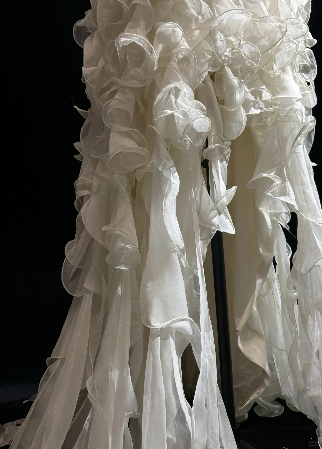 Elegant Strapless Off White Chiffon Pleated Ruffles Mermaid Evening Dress Long Prom Dress D3122