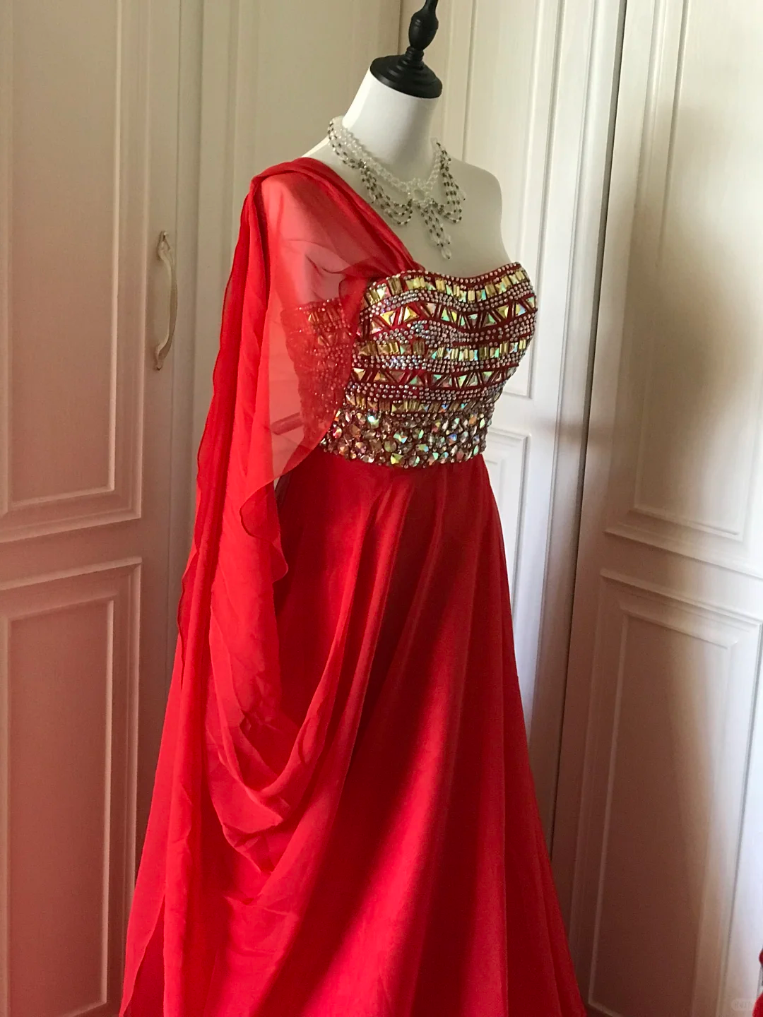 Gorgeous Red Chiffon Beaded Mermaid Long Party Dress Evening Dress D3102