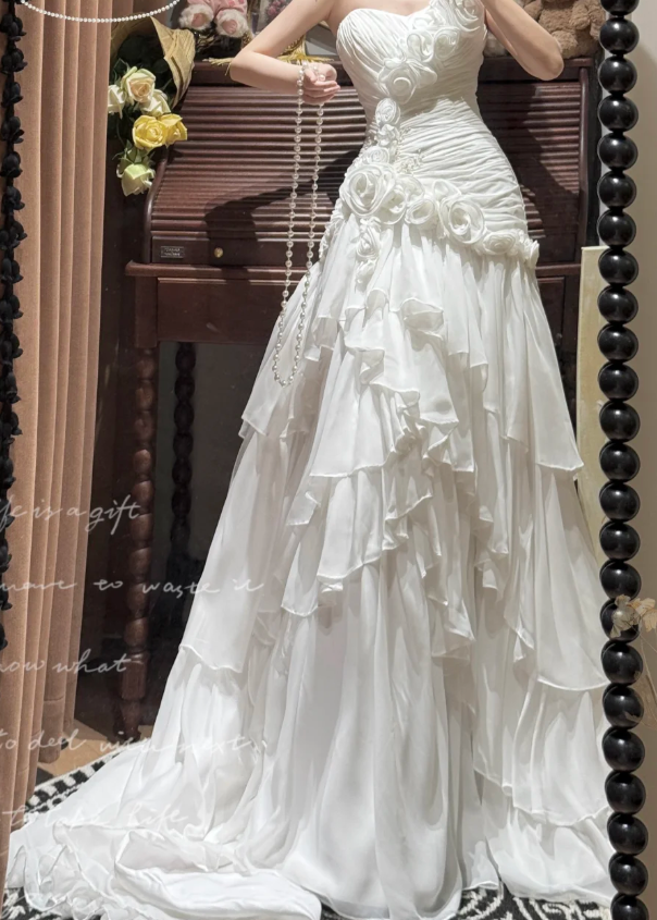 Elegant Strapless Satin Pleated Layered Mermaid Long Wedding Dress White Formal Bridal Dress D2043