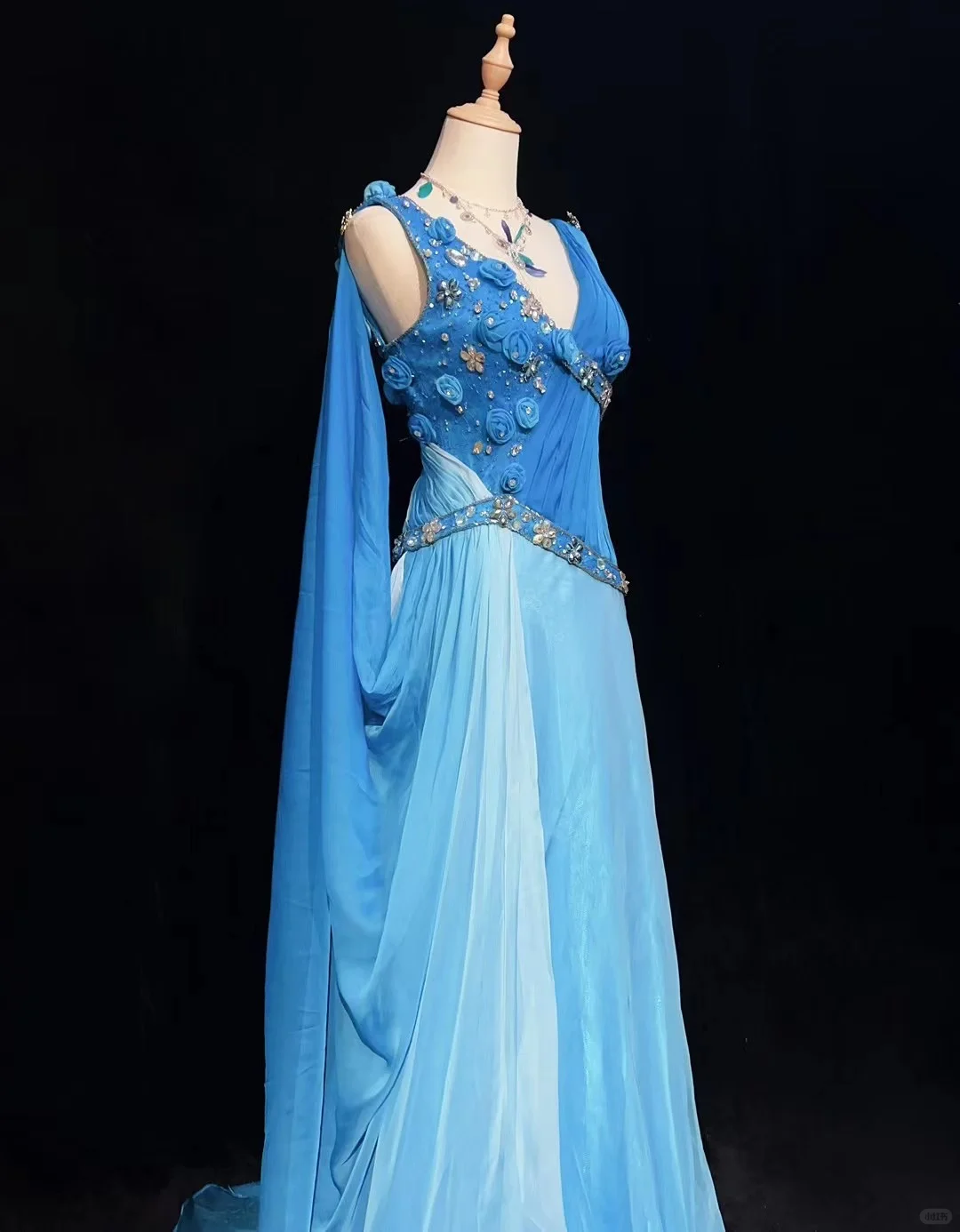 Elegant V Neck Ombre Blue Chiffon Beaded Mermaid Long Party Dress Evening Dress D2847