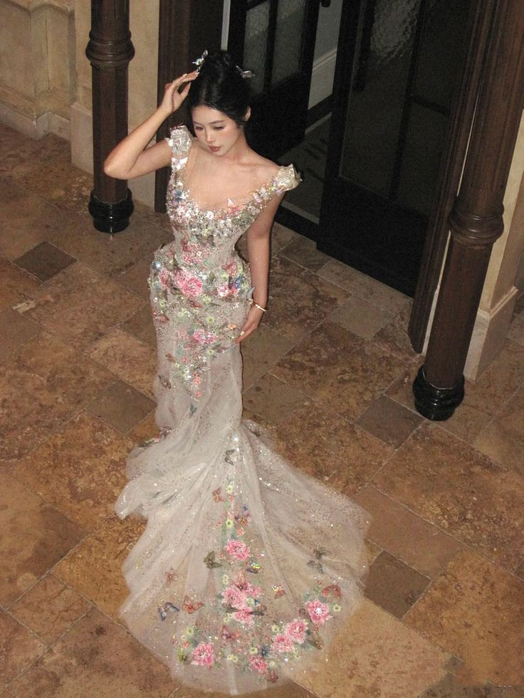 Glamorous Silver Tulle Sequin Beaded Butterfly Appliques Mermaid Long Wedding Dress Formal Bridal Dress D1978