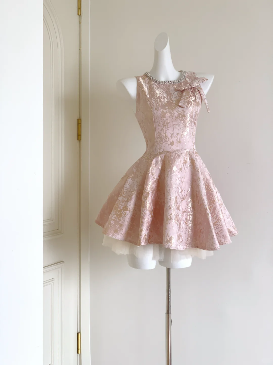 Pretty Pink Sleeveless Satin A Line 15th Birthday Outfits Short Graduation Homecoming Dress D3133