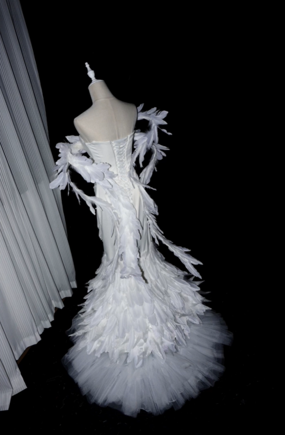 Glamorous Strapless White Tulle Feathers Mermaid Long Evening Dress Party Dress D5169