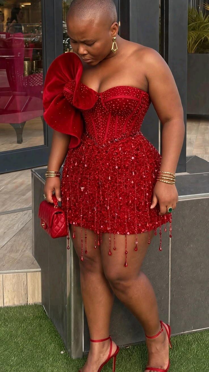 Chic Red Satin Beaded Sheath Short Homecoming Dress Sweetheart Neck Short Party Dress D4581