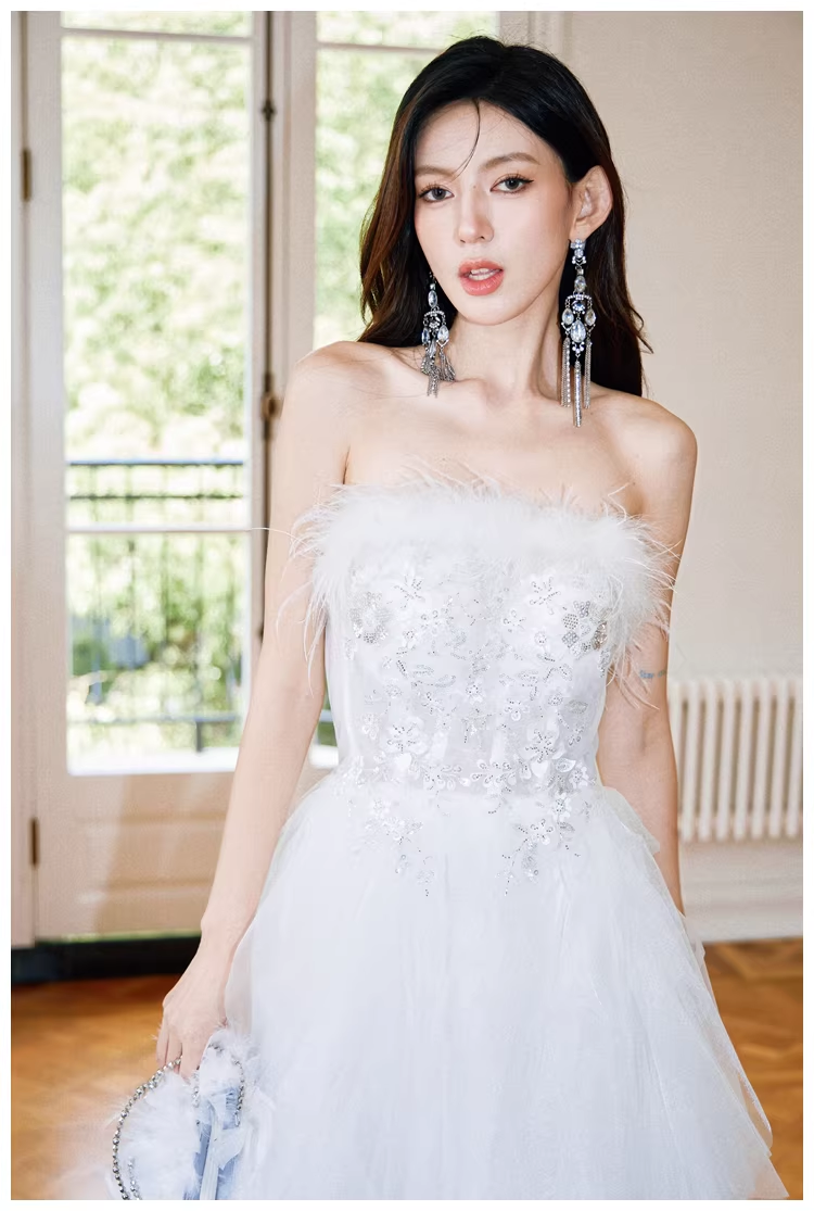 Classy White Feathers Strapless Embroidered Tulle Sequin Appliques Long Birthday Prom Dress Evening Gown D2403