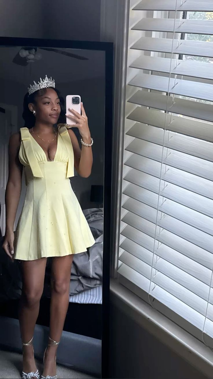 Elegant Bow Straps V Neck Satin Short Birthday Outfits,Yellow Short 8th Grade Homecoming Dress D4216