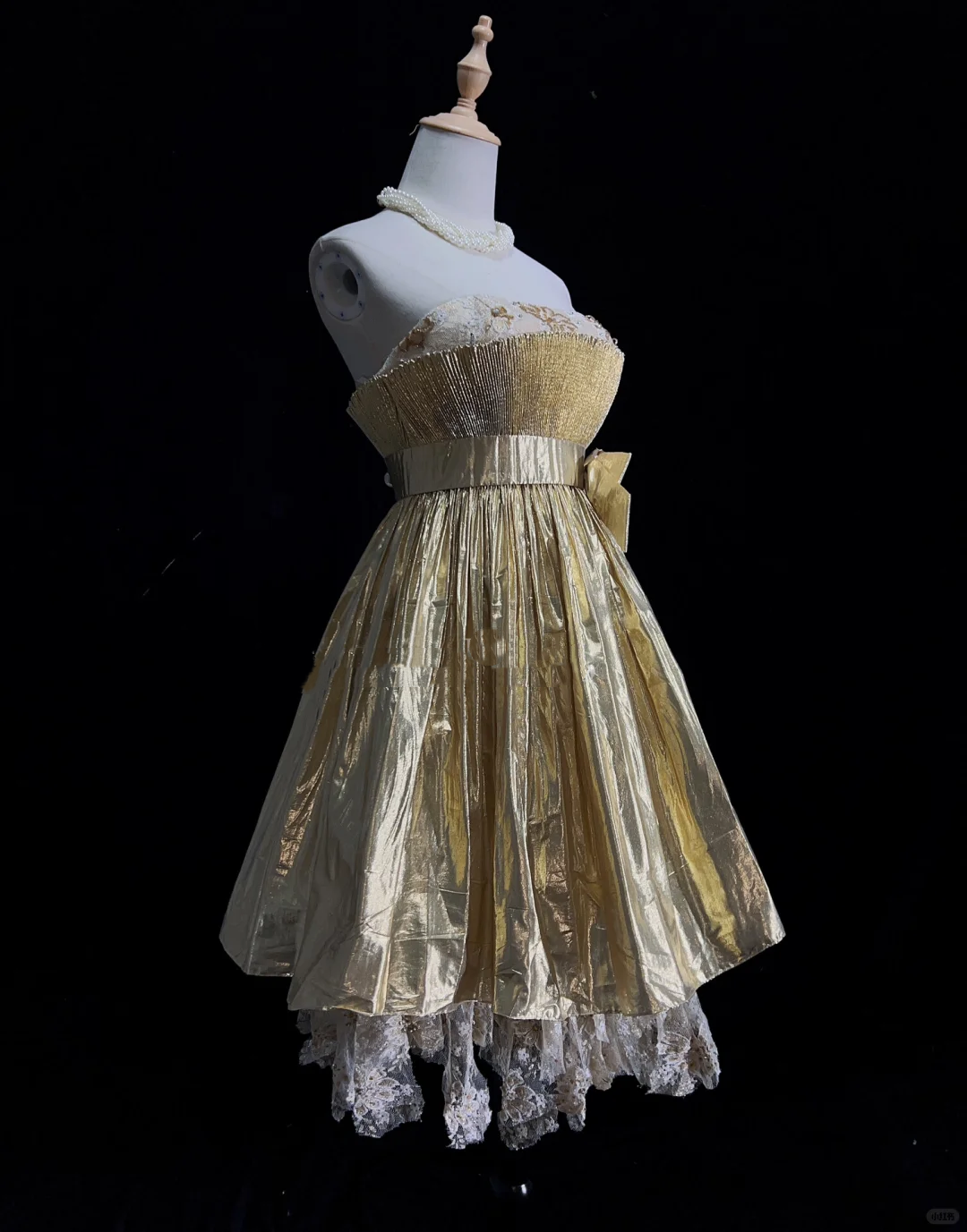 Gorgeous Gold Strapless Lace Satin Pleated A Line Short Homecoming Dress Cocktail Dress D3371