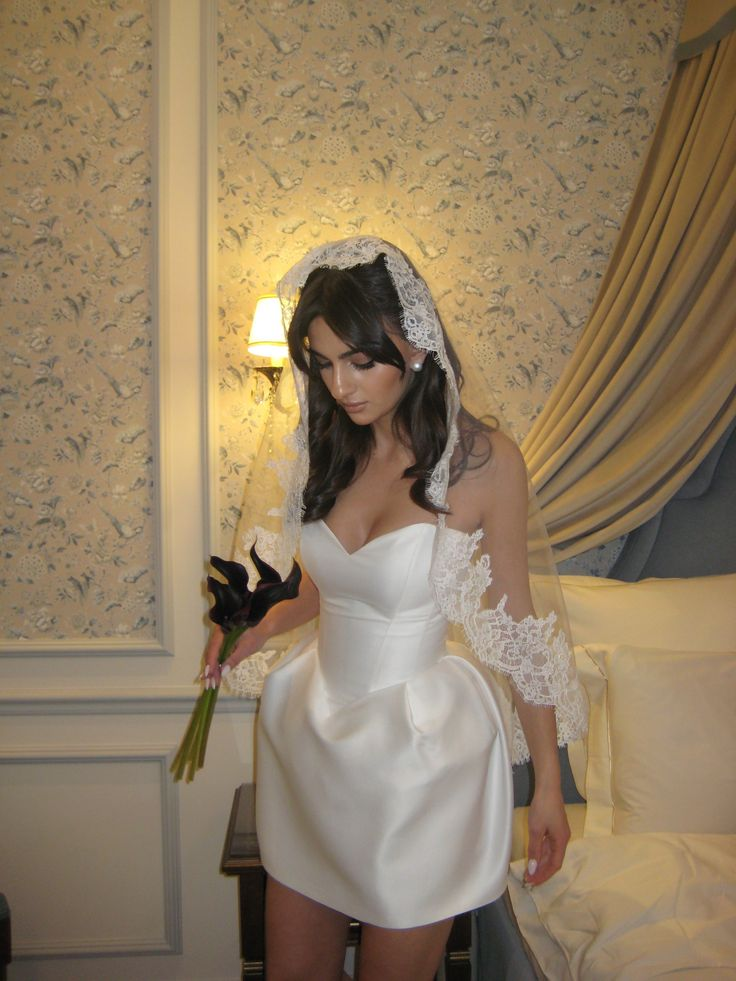 Pretty Sweetheart Neck Satin A Line Short 20th Birthday Outfits ,White Short Homecoming Dress With Veil D4090