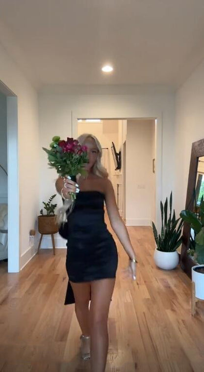 Classy Black Satin Sheath Short 9th Grade Homecoming Dress Strapless Short Prom Dress D4437