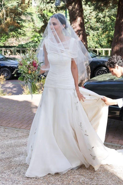 Glamorous White Spaghetti Straps Tulle Beaded Mermaid Long Wedding Dress Bridal Gown D3898