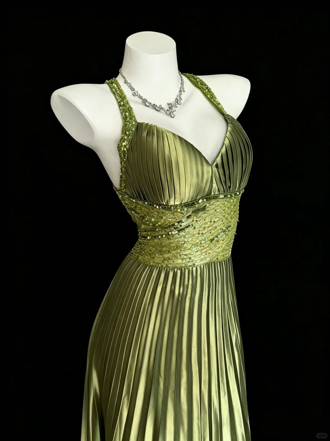 Elegant Sage Green Satin Pleated Beaded Party Dress V Neck Long Evening Dress D5261