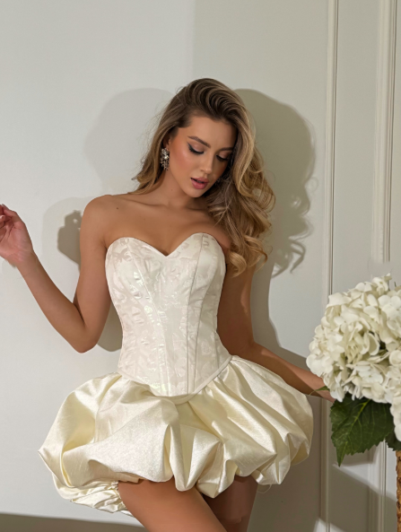 Glamorous Sweetheart Neck Satin Print Floral A Line Short 15th Birthday Outfits,Off White Short Homecoming Dress D3961