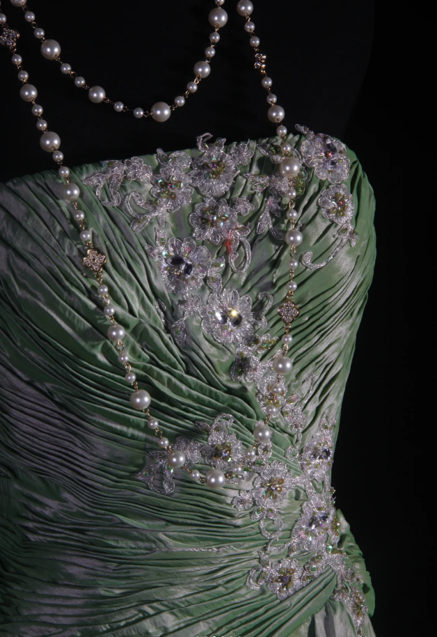 Pretty Strapless Green Satin Beaded Appliques Party Dress Long Mermaid 20th Birthday Outfits D2227