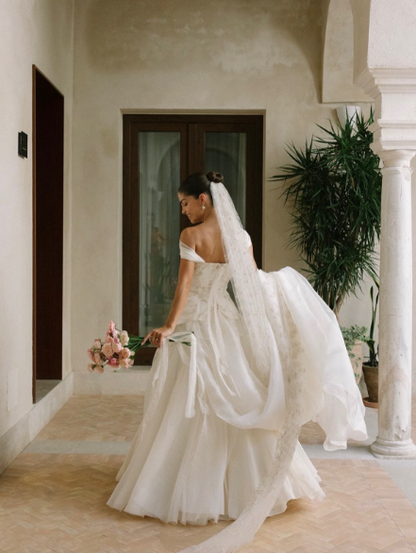 Elegant White Off The Shoulder Tulle Lace Mermaid Long Wedding Dress D3895