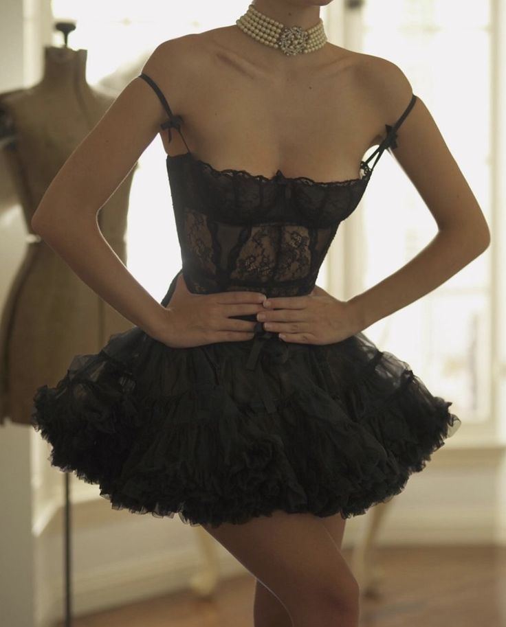 Vintage Spaghetti Straps Black Lace Short Homecoming Dress Cocktail Dress S311