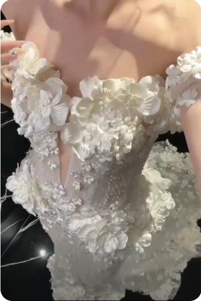 Charming Off The Shoulder White Tulle Appliques Mermaid Long Wedding Dress Bridal Dress D4585