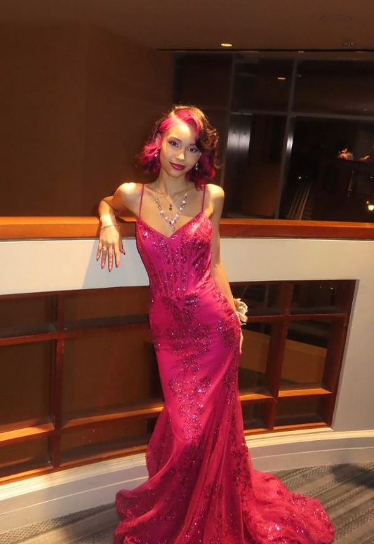 Charming Spaghetti Straps V Neck Satin Lace Sequin Evening Dress Hot Pink Mermaid Party Gowns D899