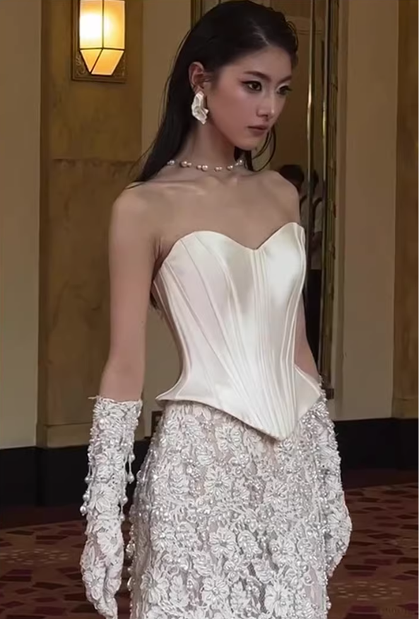 Fairy Strapless White Lace Pearls Mermaid Evening Dress Birthday Party Gown With Gloves D2220