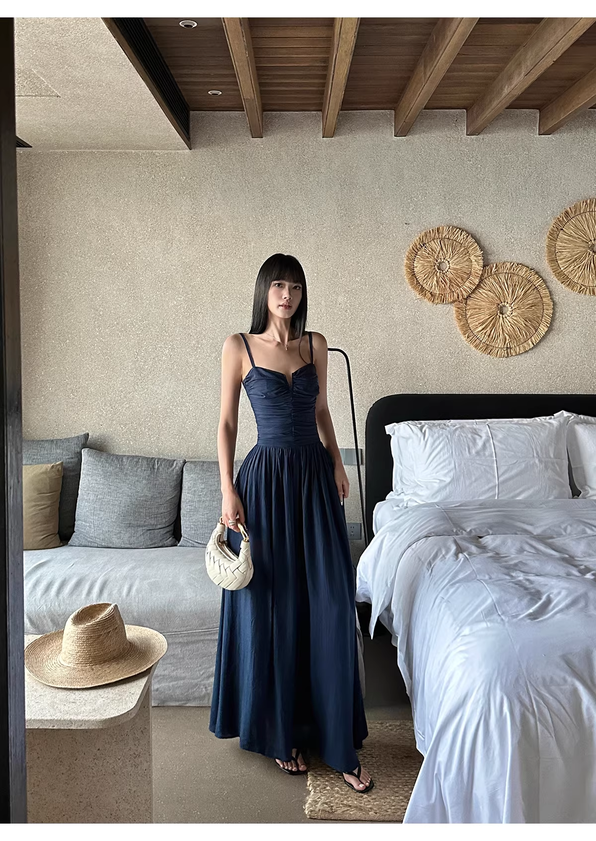 Elegant Spaghetti Straps Satin A Line Slit Evening Dress Navy Blue Long Birthday Party Dress With Pockets D2084