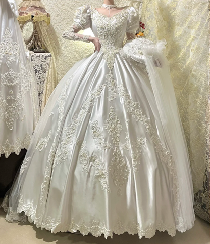Gorgeous V Neck Satin Lace Appliques Beaded  White Formal Ball Gown Long Wedding Dress Bridal Gowns D2044