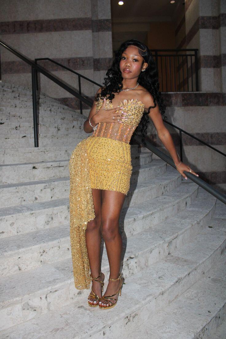 Sparkly Strapless Sequin Beaded Short Prom Dress Yellow Sheath Short Graduation Homecoming Dress D4421