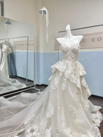 Elegant Strapless Tulle Lace Appliques Long Wedding Dress White Bridal Gowns D3072
