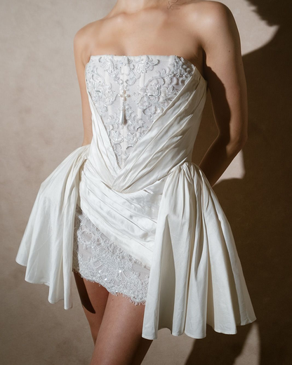 Elegant White Lace Satin Beaded Short Graduation Homecoming Dress,Strapless Mini 18th Birthday Outfits D3931