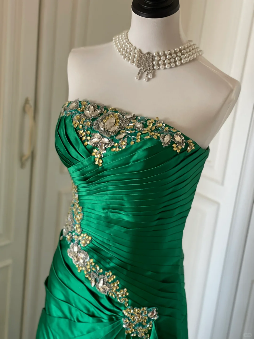 Fashion Green Strapless Satin Pleated Beaded Long Evening Dress Prom Dress D3108