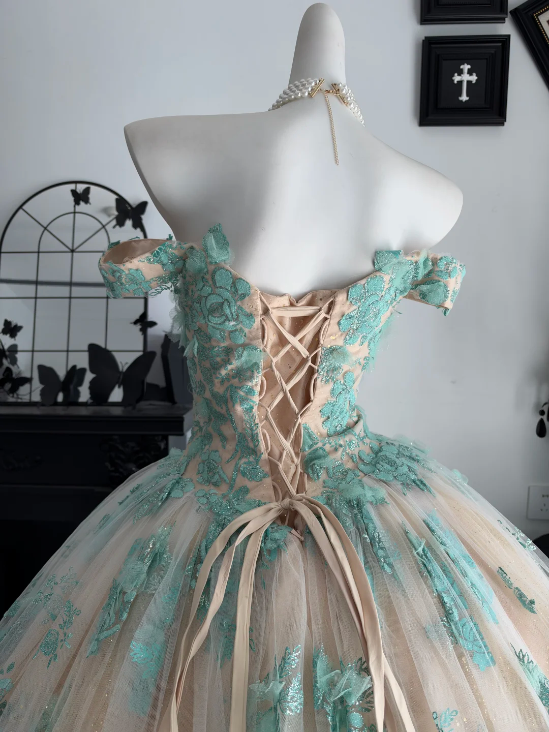 Charming Mint Green Tulle Lace Sequin Floral Sweet 16 Dress Off The Shoulder Birthday Quinceanera Dress D4706