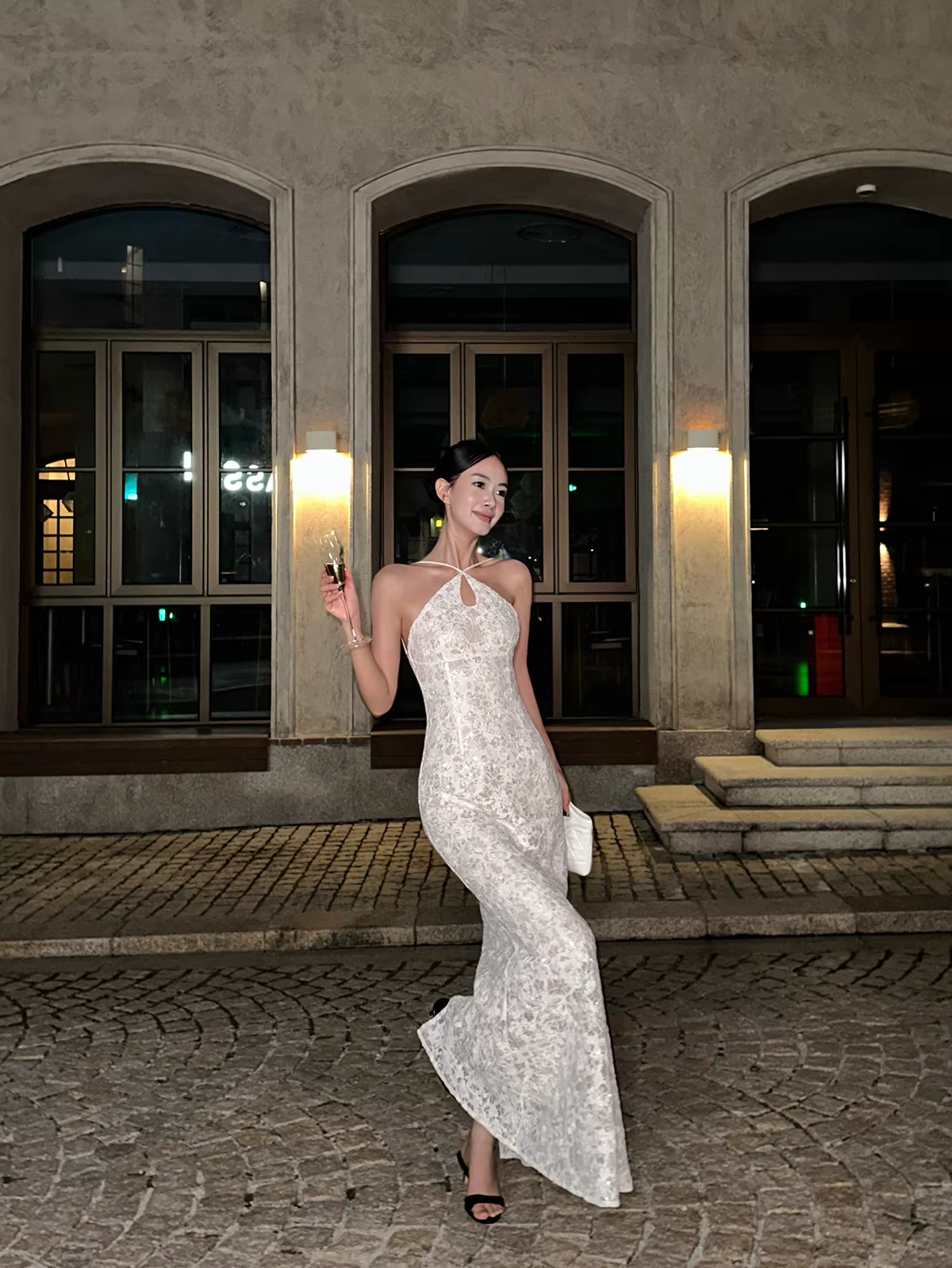 Glamorous Beige Sleeveless Lace Mermaid Slit Long Evening Dress Formal Birthday Party Gown D2086