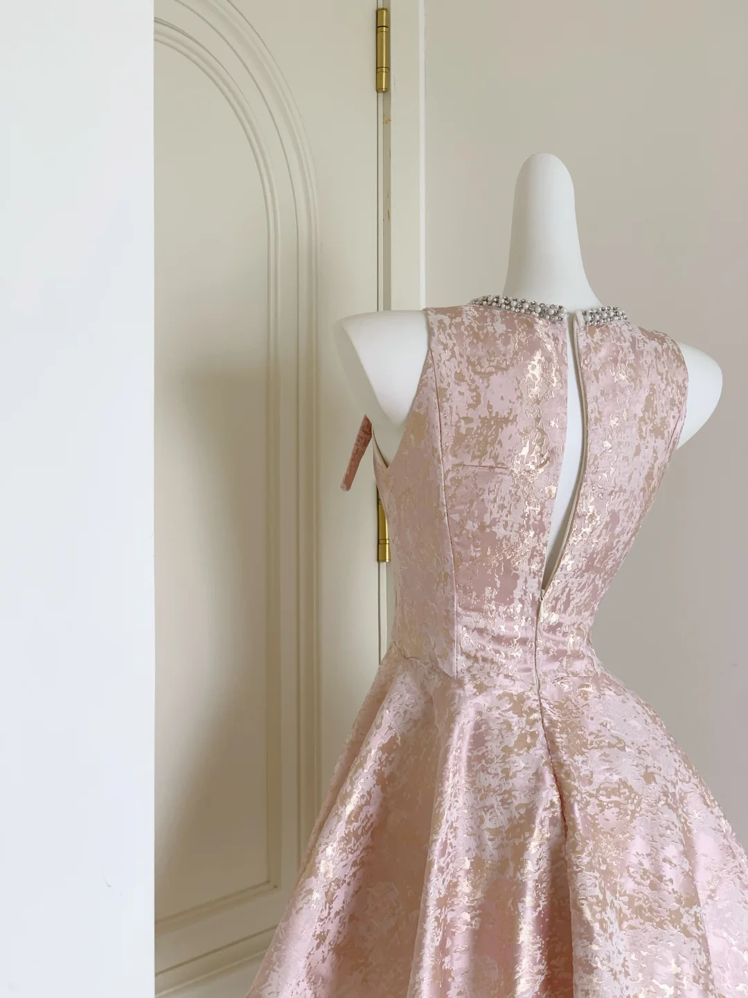 Pretty Pink Sleeveless Satin A Line 15th Birthday Outfits Short Graduation Homecoming Dress D3133