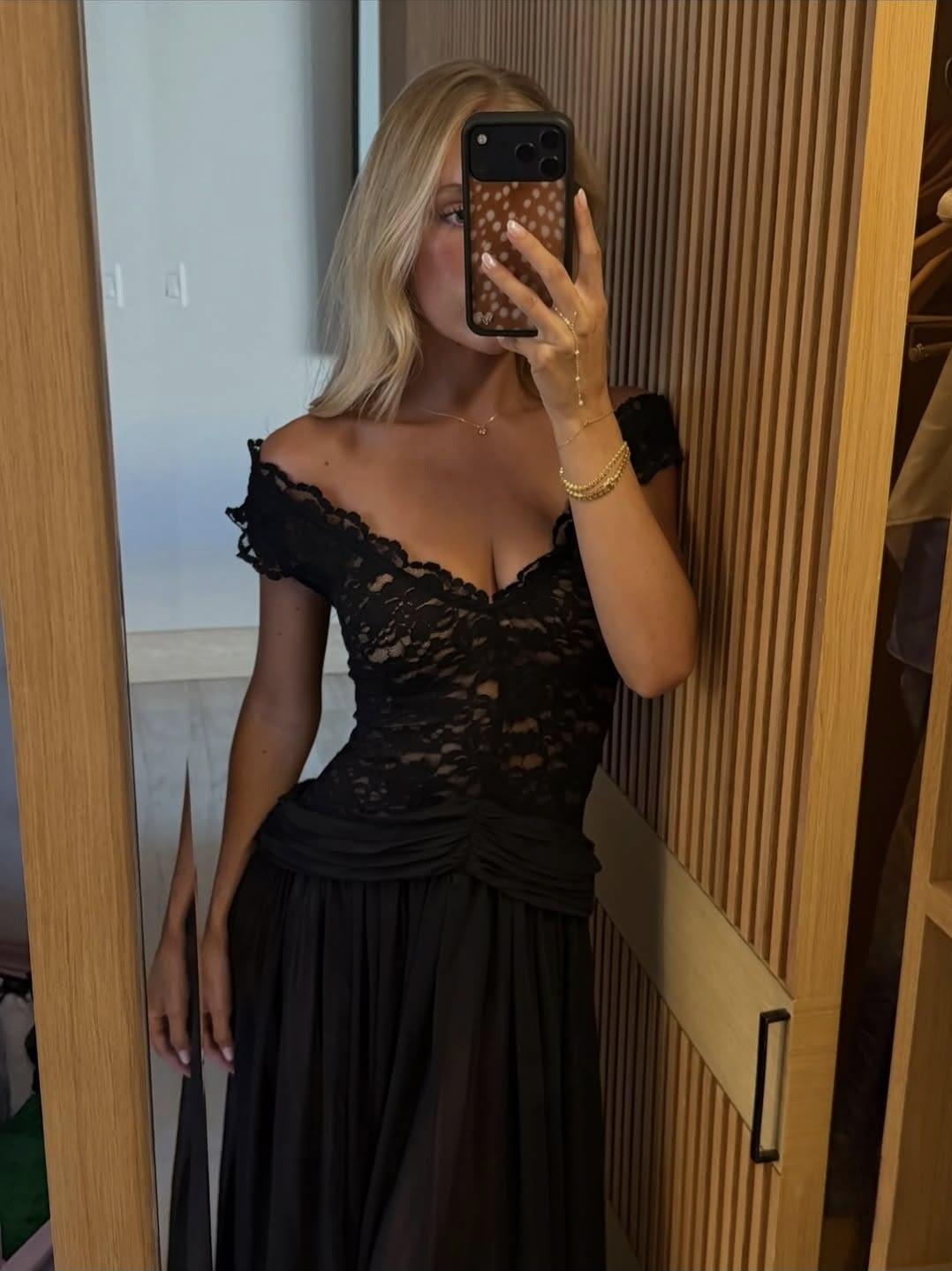Sexy V Neck Lace Chiffon Evening Dress Black Long Party Gowns D5307