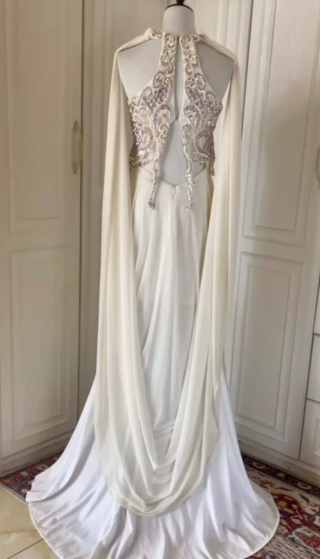 Classy Sleeveless White Sequin Beaded Satin Chiffon Mermaid Long Prom Dress Evening Dress D3104
