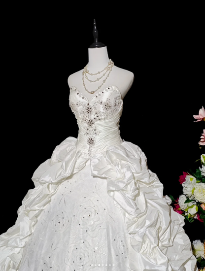 Retro Strapless Satin Pleated Beaded Ball Gown White Birthday Quinceanera Dress D2358