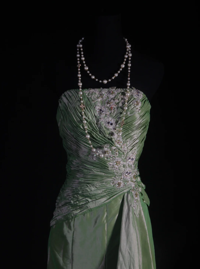 Pretty Strapless Green Satin Beaded Appliques Party Dress Long Mermaid 20th Birthday Outfits D2227