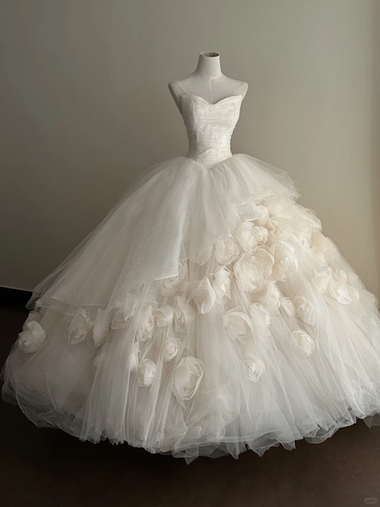 Glamorous Strapless White Lace Tulle Pleated Floral Wedding Dress Long Bridal Dress D3085