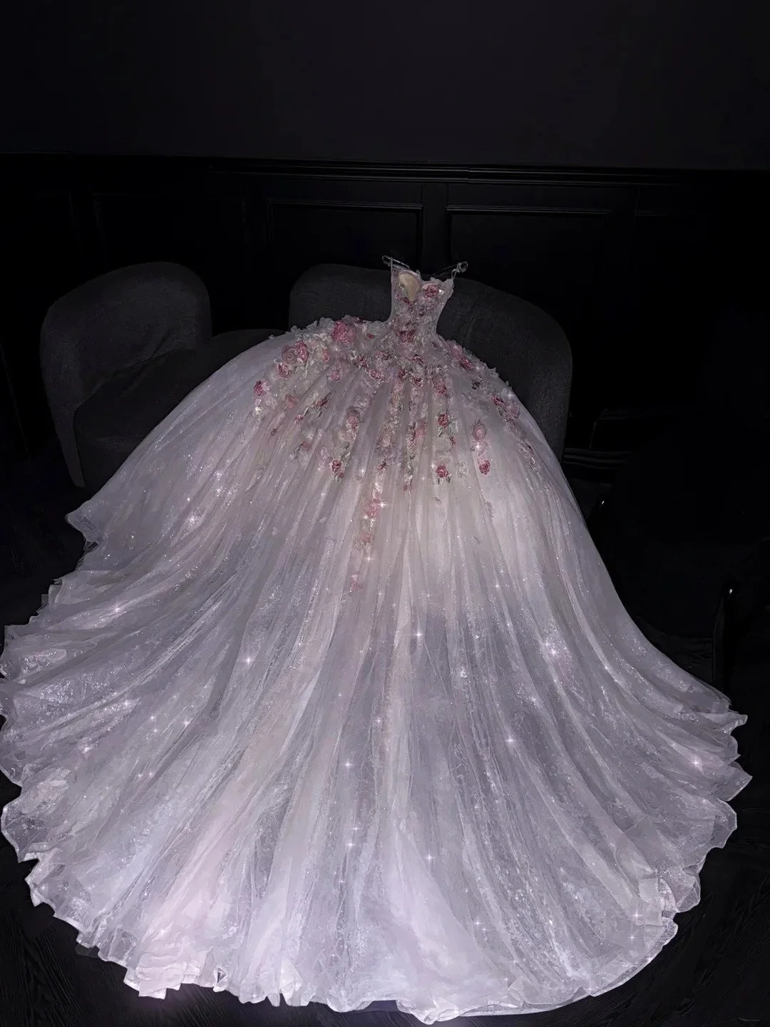 Glamorous Ball Gown Strapless White Floral Tulle Sequin Long Wedding Dress Bridal Dress D4559