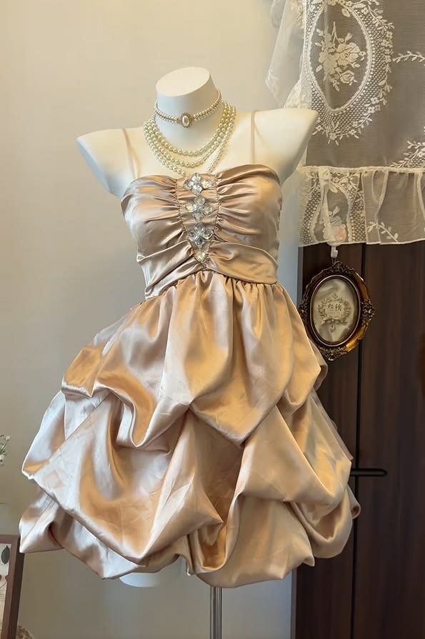 Stylish Spaghetti Straps Satin Beaded A Line Short Prom Dress,Champagne Short Homecoming Dress D4222