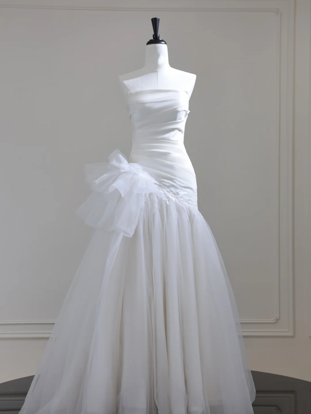 Elegant White Strapless Satin Tulle Mermaid Long Wedding Dress Bridal Gowns D3090
