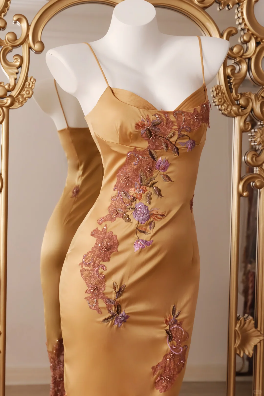 Unique Spaghetti Straps Satin Lace Embroidery Floral Sheath Party Dress Prom Dresses D2747