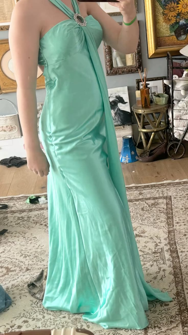 Classy Green Chiffon Mermaid Long Evening Dress Halter Long Wedding Guest Dress D4732
