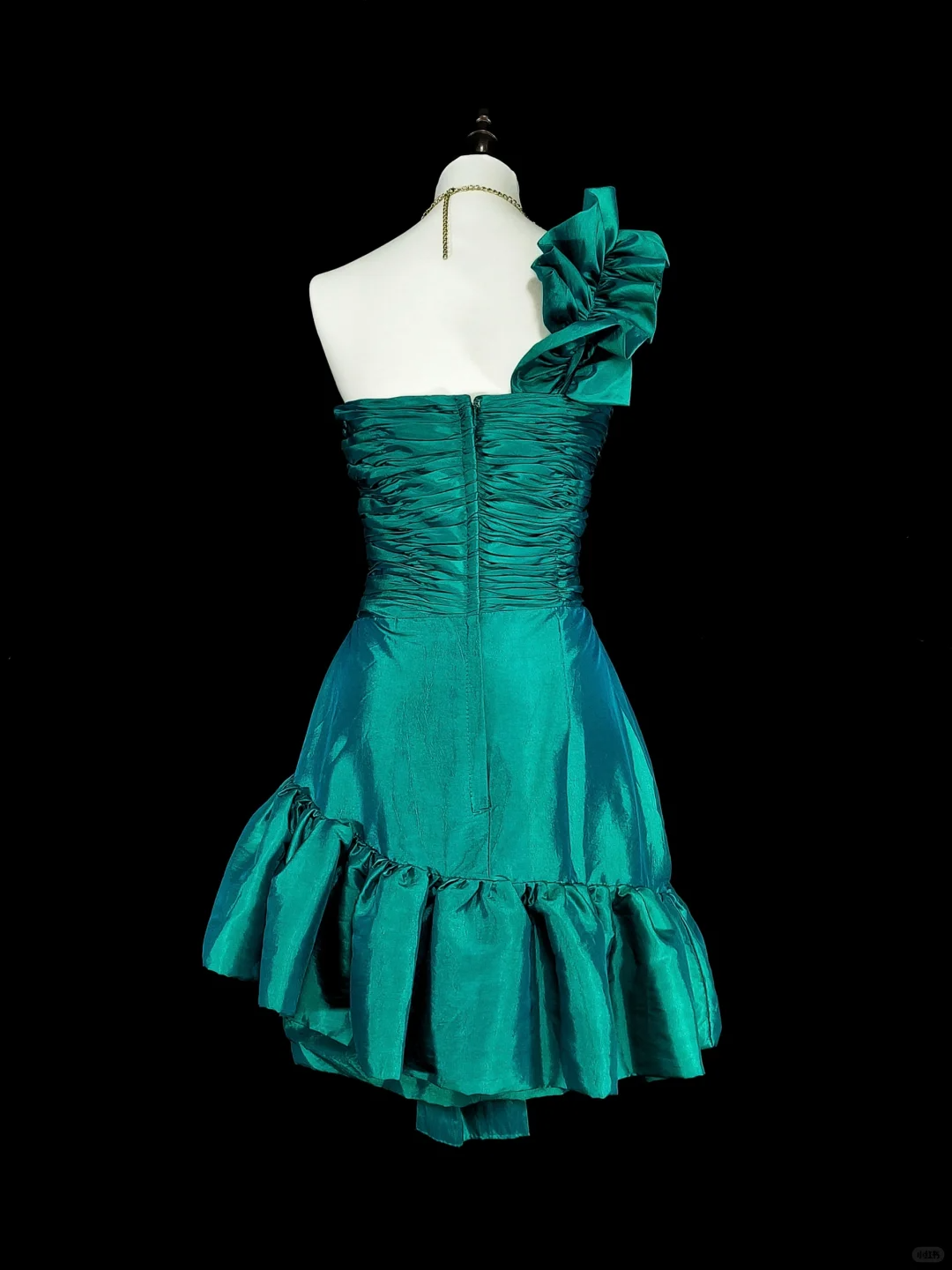 Vintage Green Satin Pleated Beaded Short 17th Birthday Outfits,One Shoulder Short Party Dress D4041