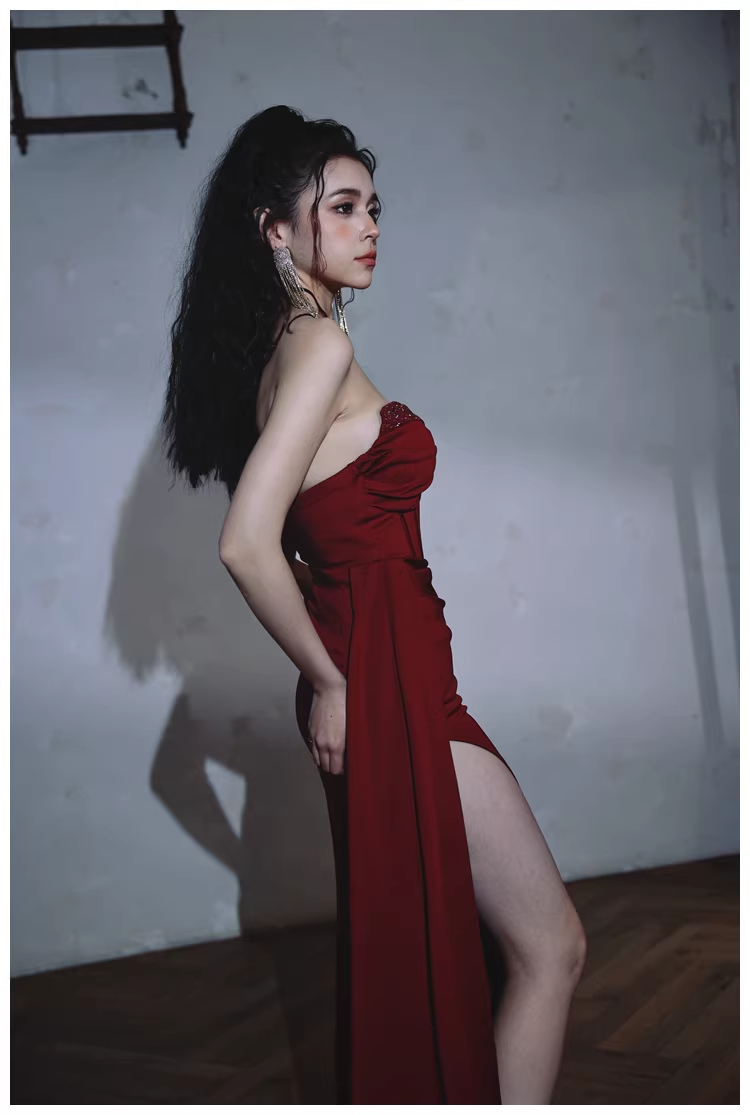 Sexy Burgundy Strapless Satin Pleated Slit Long Evening Dress Formal Wedding Guest Dress D2441