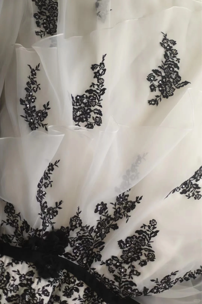 Vintage Black White Tulle Appliques Formal Wedding Dress Long Party Dress  S536