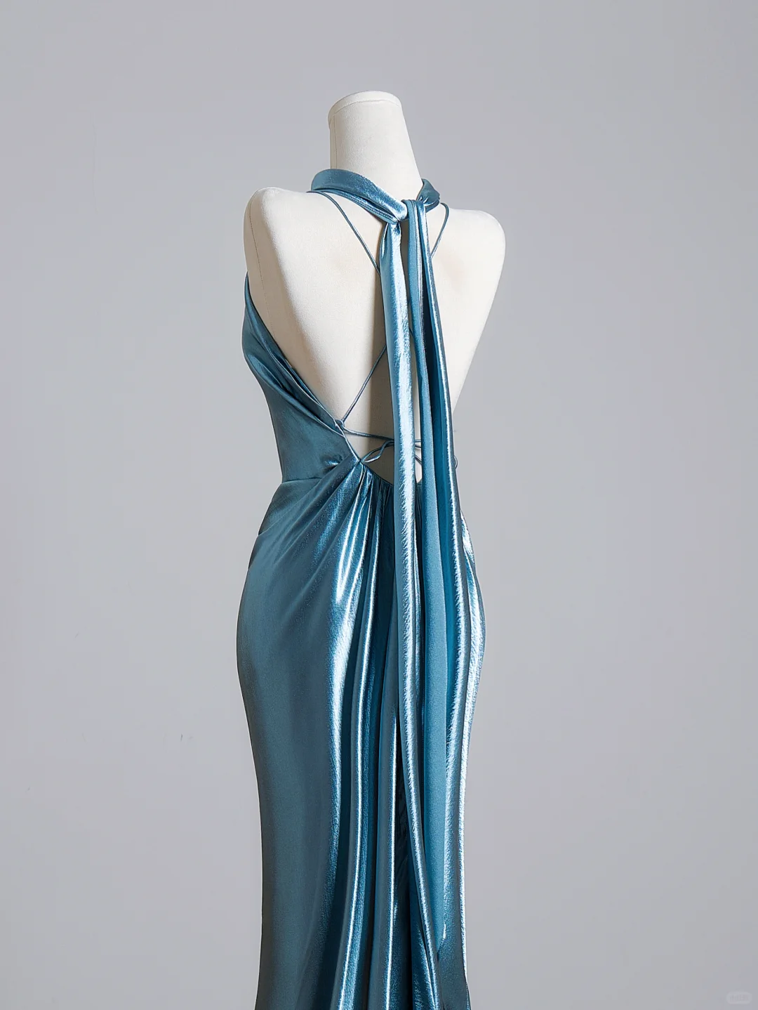 Sexy Halter Sleeveless Satin Mermaid Long Wedding Guest Dress Blue Evening Dress D2502