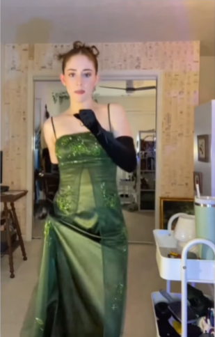 Charming Green Spaghetti Straps Satin Sequin Beaded Mermaid Prom Dresses Long Birthday Party Dress D1526